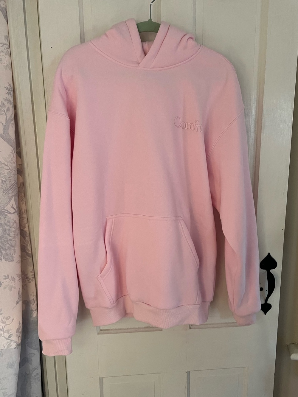 Comfrt Pink Hoodie Size Medium